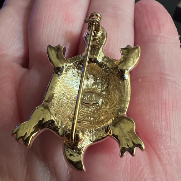 Kenneth Jay Lane Vintage sparkling Turtle Brooch - Picture 5 of 5